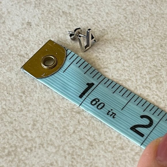 Nike LA Sterling Silver Stud Earring - Picture 4 of 4